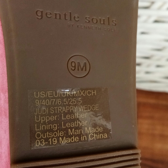 NWOT Kenneth Cole Gentle Souls Strappy Wedge - Picture 11 of 14